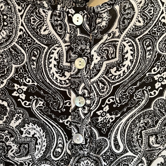 Pink Rose Pattern Tank Top - Picture 2 of 8